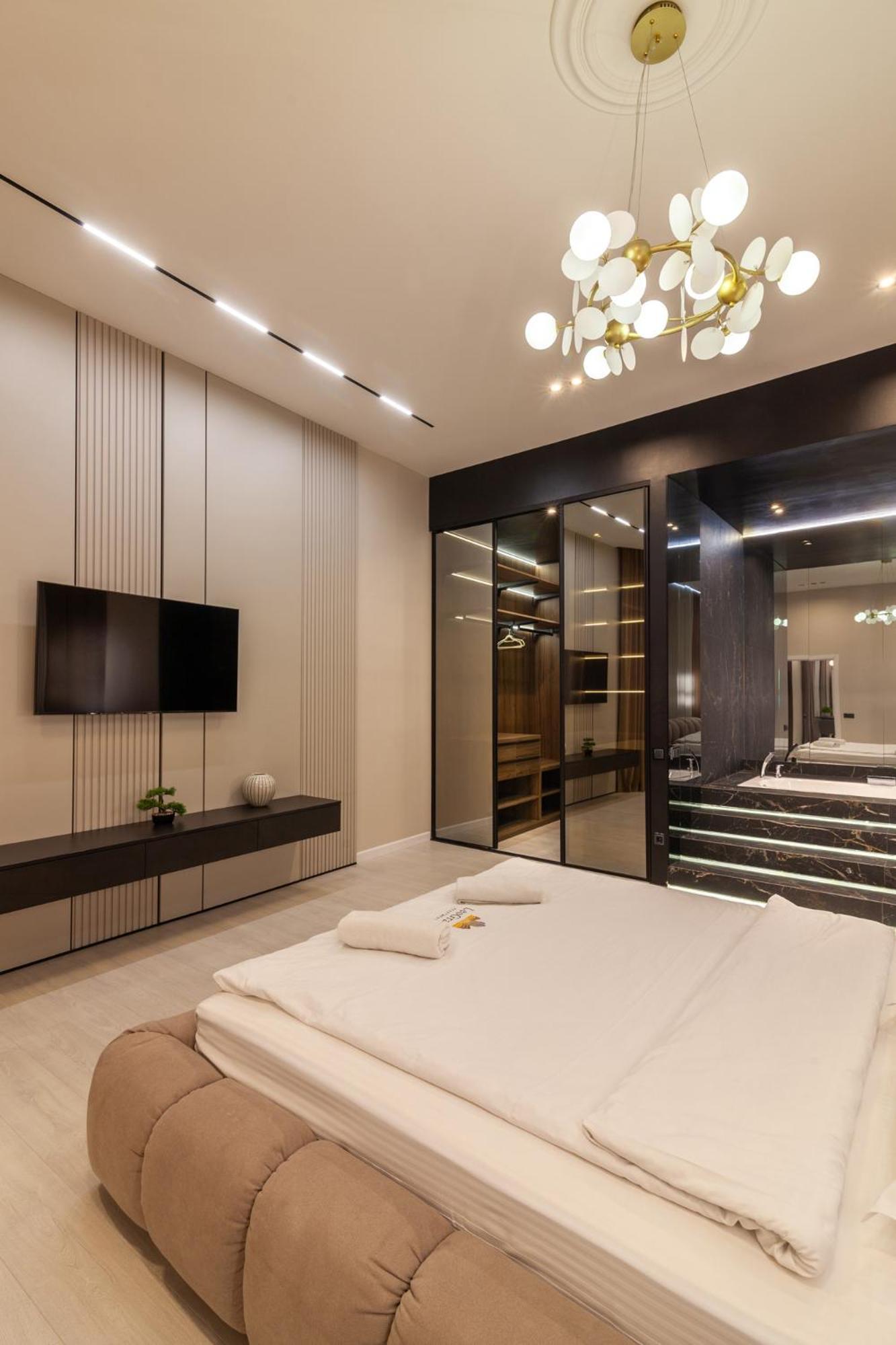 Apartament Leogrand Jacuzzi On Malaniuka 2 Lwów Zewnętrze zdjęcie
